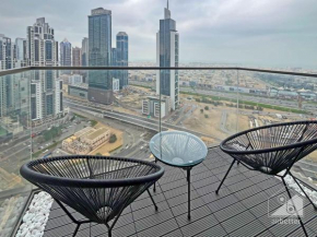 Burj Crown Luxury 2-Bedroom with Balcony